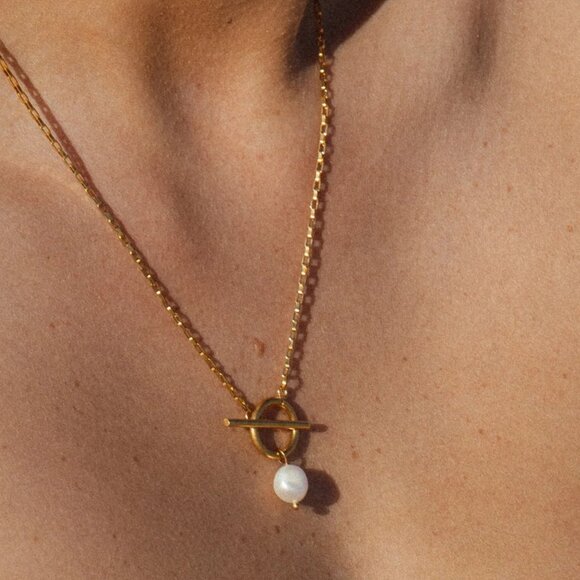 Waterproof Gold Toggle Necklace Baroque Pearl non-tarnish Gold Chain Necklace - Picture 1 of 14